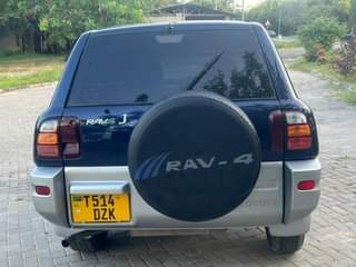 A picture of Rava4 1999