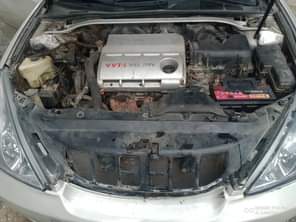 A picture of ES Lexus 330 up for sale Engine has metal noise