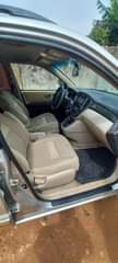 A picture of 2004 TOYOTA Highlander
