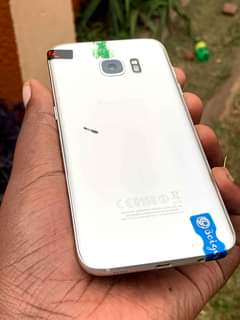 A picture of 32GB 4GB S7EDGE