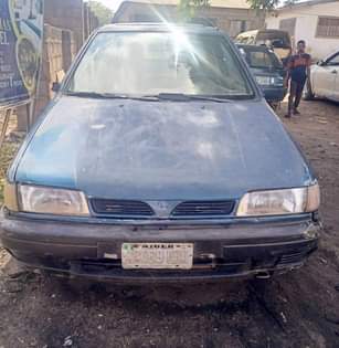 A picture of 2000 Nissan Sunny 4plugs