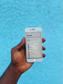 A picture of iPhone 7PLAIN