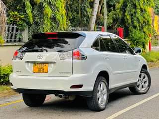 A picture of TOYOTA HARRIER NEW MODEL GOOD NEW FOR SELL 19M OR