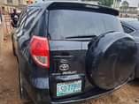 A picture of RAV 4 08