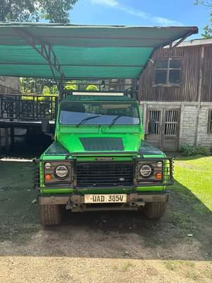 A picture of Land rover defender