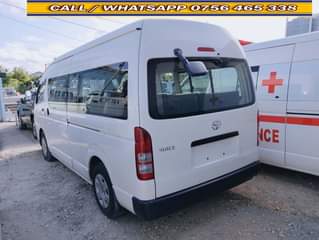 A picture of 2008 Model Toyota HiAce Commuter Diesel 1KD Engine 15 Seater