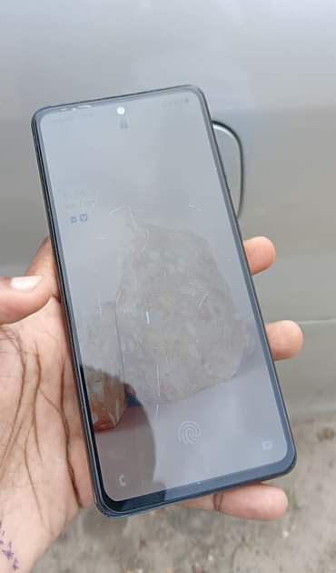 A picture of Samsung A52