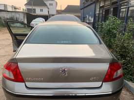 A picture of Peugeot 407 executive