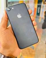 A picture of Iphone 7 plain
