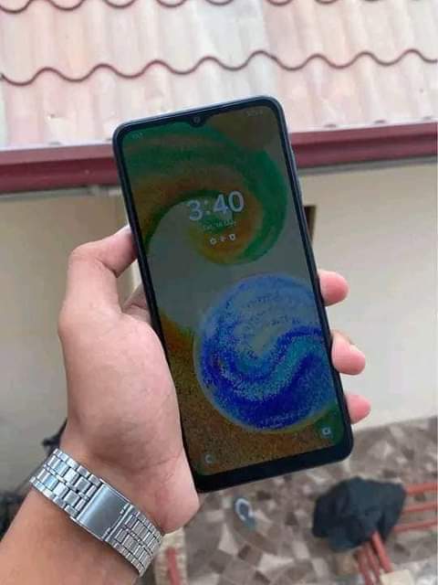 A picture of Samsung A04s