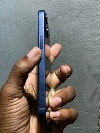 A picture of iphone 13plain Gb128 Bh87 face TT150 000 0759285896