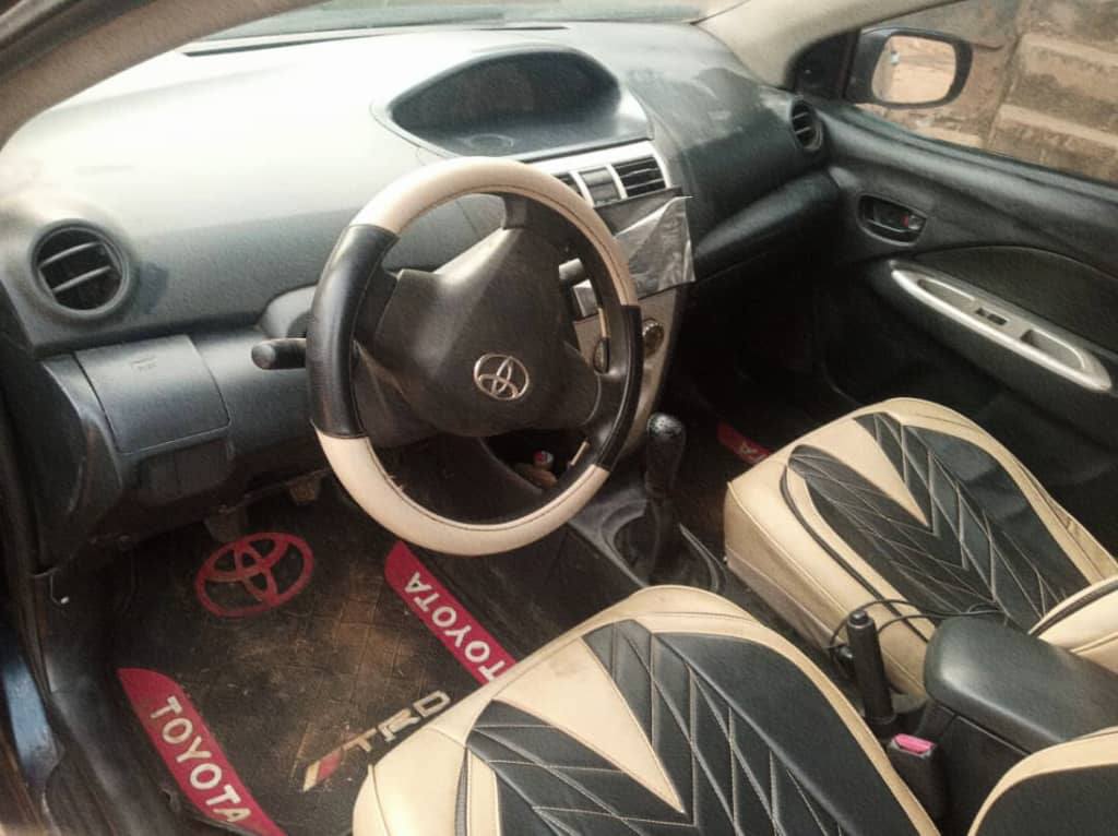 A picture of Toyota Yaris 2008 Manual