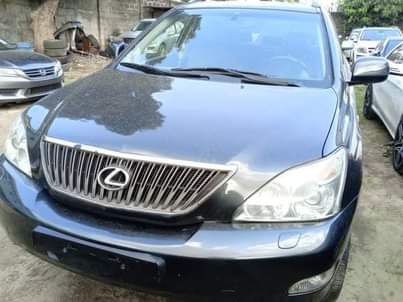 A picture of Lexus RX 350