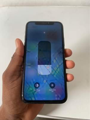 A picture of Iphone x