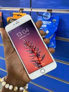 A picture of Iphone 6s plus gb 64
