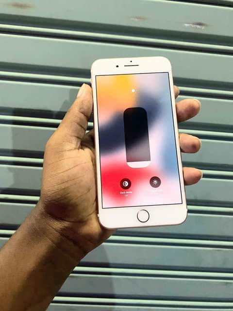 A picture of Iphone 7 plus 128gb 210 000