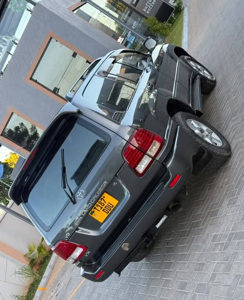 A picture of Landcruiser Amazon full ac engine 2UZpetrol haina tatizo lolote mil