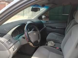 A picture of Toyota sienna 2005 registered 09066107030 