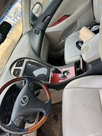 A picture of Lexus es350