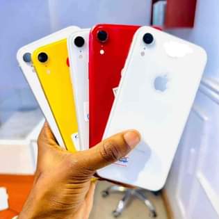 A picture of Iphone XR gb 64 clean sana True tone ipo Face