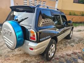 A picture of TOYOTA RAV4