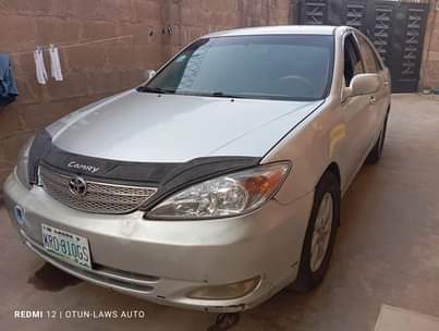 A picture of Toyota Camry LE 2004