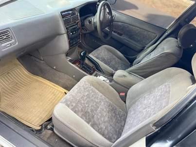 A picture of TOYOTA CARINA SI