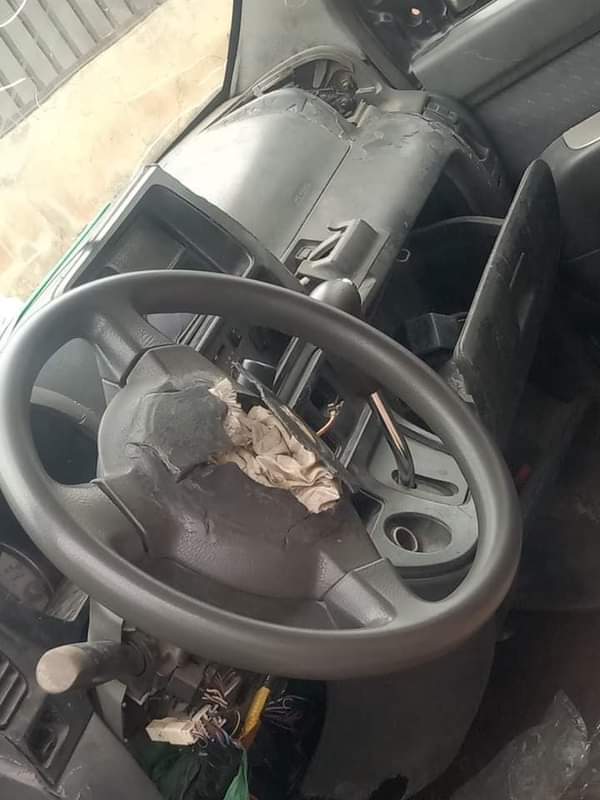A picture of Belt Keke bus for sale 1 6m settles 100k Location