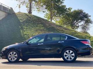 A picture of 2011 Honda Accord V4