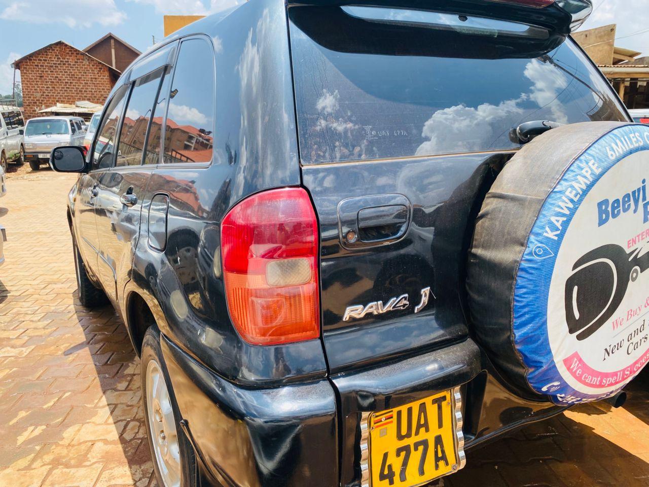 A picture of Rav 4 2002