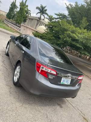 A picture of Belgium Escape Extremely sharp Belgium standard Camry 2013 on belt