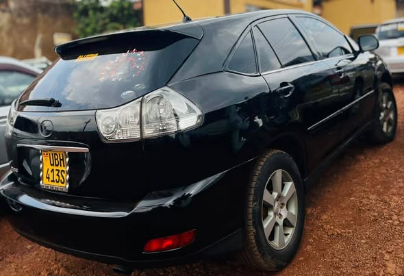 A picture of TOYOTA HARRIER