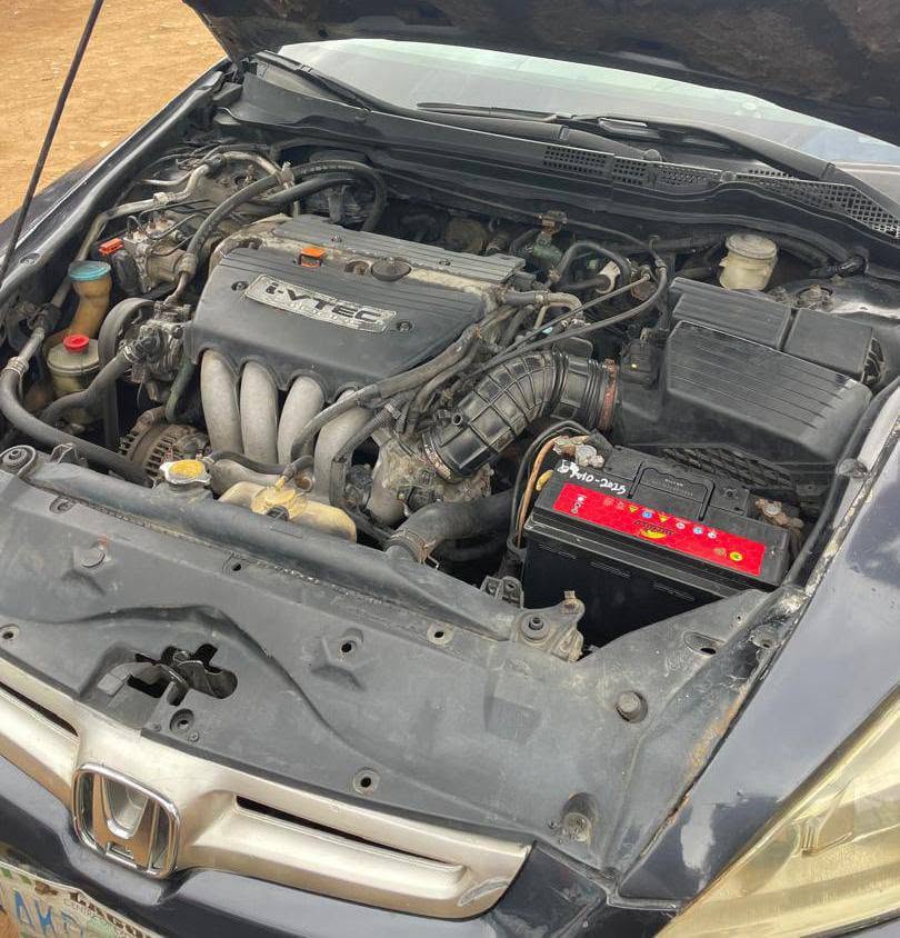 A picture of Distress Honda Accord 2005 No Issue