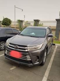 A picture of Toyota Highlander 2019 V6 Engine nothing to fix and everything