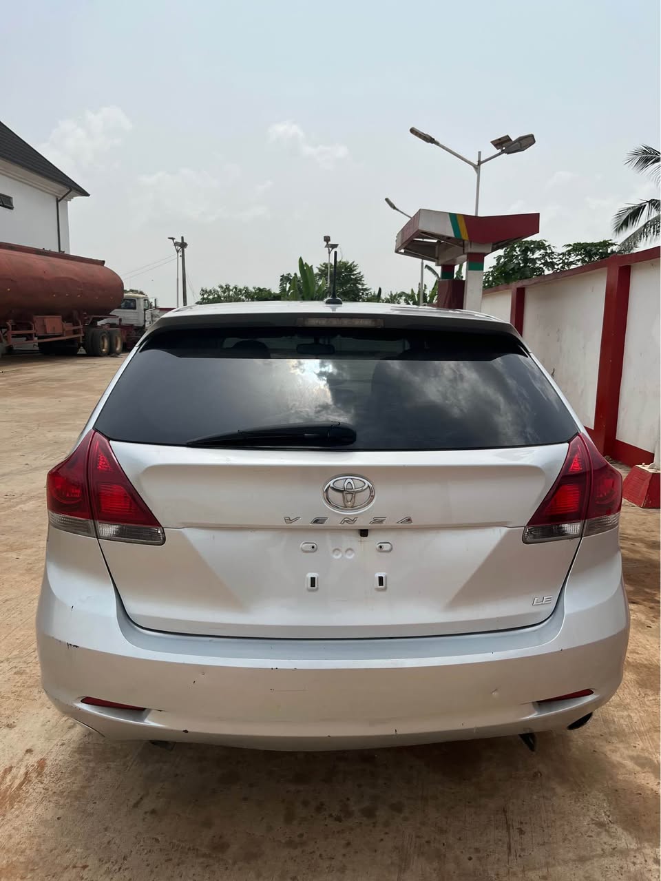 A picture of Newly Arrived toyota venza 2013 toks Price 16 5m