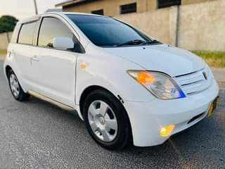 A picture of TOYOTA IST NAMBA DRR