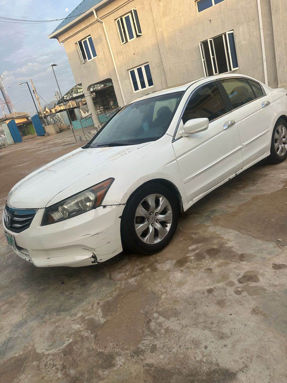 A picture of Honda Accord V6