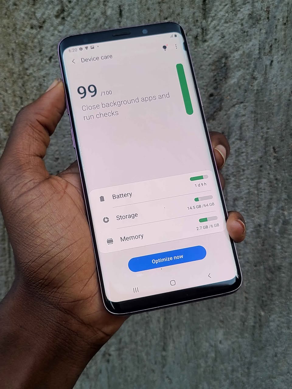 A picture of Samsung S9 plus