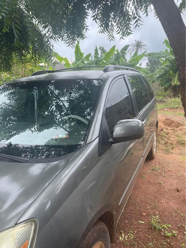 A picture of Used 2005 Toyota Sienna