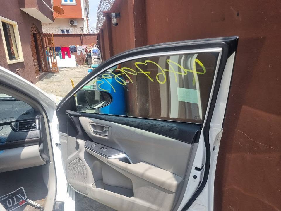 A picture of Tokunbo Toyota Camry 2015 model LE 08062540056 08125505912 08159206843