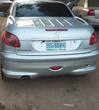 A picture of Peugeot cc 2006