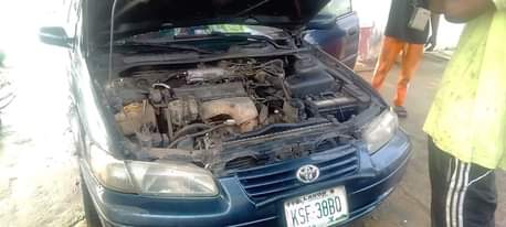 A picture of 2000 Toyota Camry 2000 Toyota Camry aka pencil light