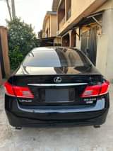 A picture of LET COMPARE YOUR TOKS Lexus ES350 2010 model fullest option