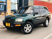 A picture of Rav4 old