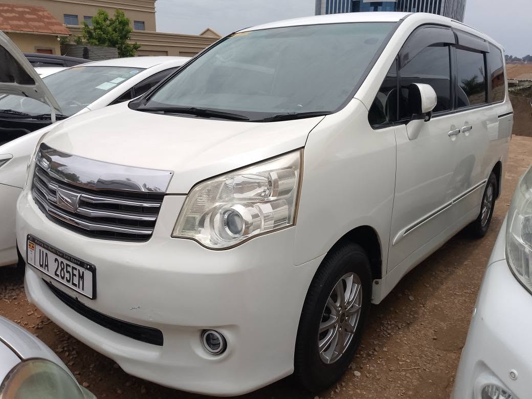 used toyota noah