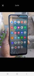 A picture of Iyo ni Samsung galaxy f42 ya 5g imenyooka wanao zijua