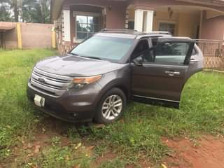 A picture of FORD EXPLORER