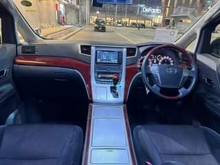 A picture of Toyota Vellfire