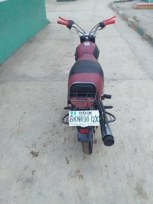 A picture of Private Bajaj boxer for sale at selica junction adegbayi Ibadan