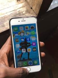 A picture of iPhone 6plain